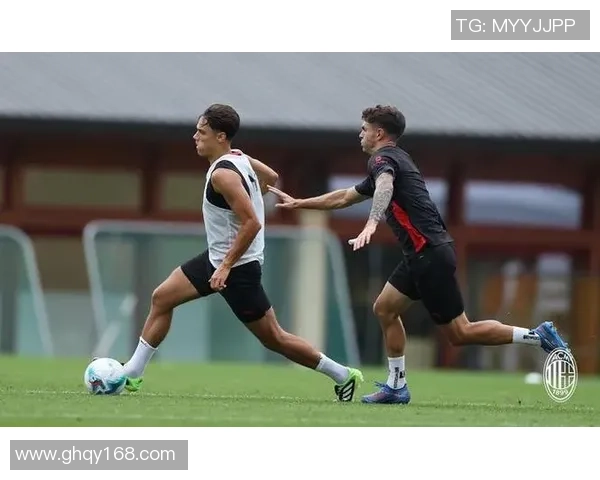 AC米兰迎战克拉约大学全力争胜力争小组出线机会 AC米兰迎战克拉约大学全力争胜力争小组出线机会