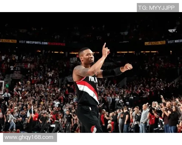 利拉德与霍勒迪的对决谁能在NBA赛场上笑到最后 利拉德与霍勒迪的对决谁能在NBA赛场上笑到最后