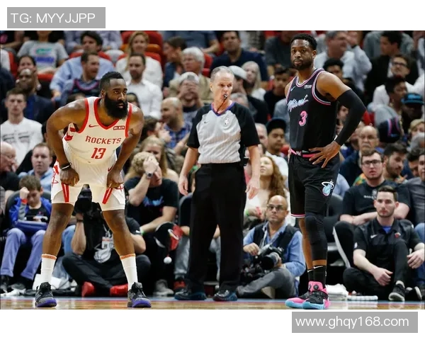 哈登与格林精彩对决集锦回顾展现篮球巅峰对抗与技艺之美 哈登与格林精彩对决集锦回顾展现篮球巅峰对抗与技艺之美